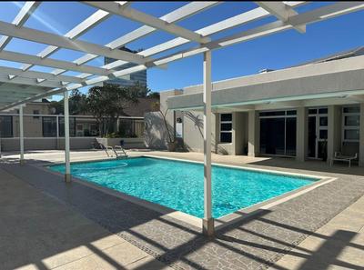 Apartment / Flat For Rent in Sea Point, Cape Town