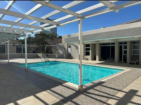 Apartment / Flat For Rent in Sea Point, Cape Town
