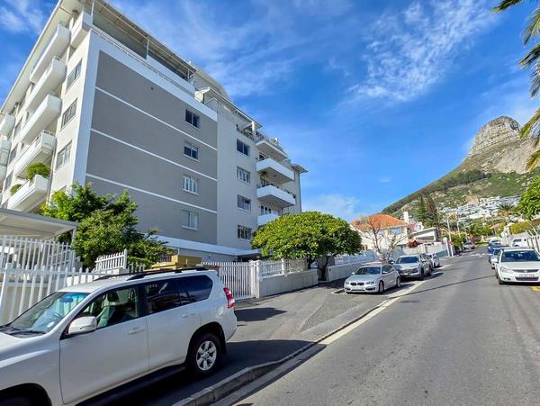 Apartment / Flat For Rent in Bantry Bay, Bantry Bay